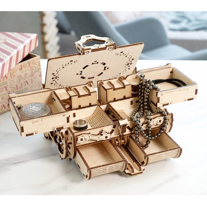 Joyero antiguo d Joyero antiguo d